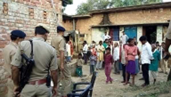 उन्नाव दुष्कर्म पीड़िता के भतीजे के लापता होने पर 3 पुलिसकर्मी निलंबित